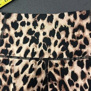 Victoria’s Secret women’s cheetah print performance wear leggings size 10?